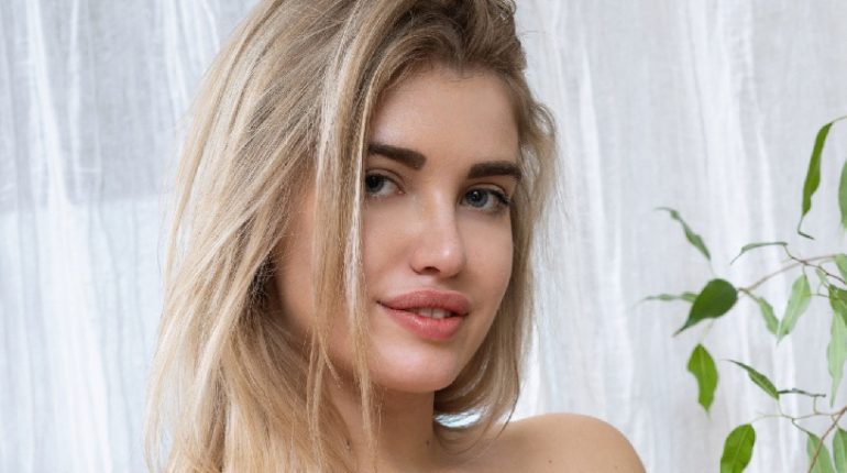 Hannah Collins Shares Her Experience, Gives Advice on Diet Plans for Busy Professionals Hannah Collins Shares Her Experience, Gives Advice on Diet Plans for Busy Professionals