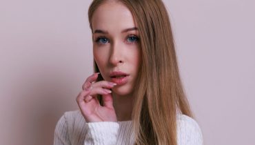 Chloe Davis Shares Her Experience, Gives Advice on Mental Health Tracking Apps Chloe Davis Shares Her Experience, Gives Advice on Mental Health Tracking Apps